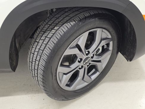 Used 2024 Kia Seltos S AWD/4WD image 46