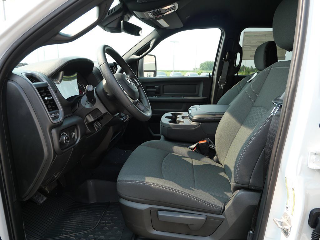 New 2026 RAM 2500 Tradesman AWD/4WD image 5