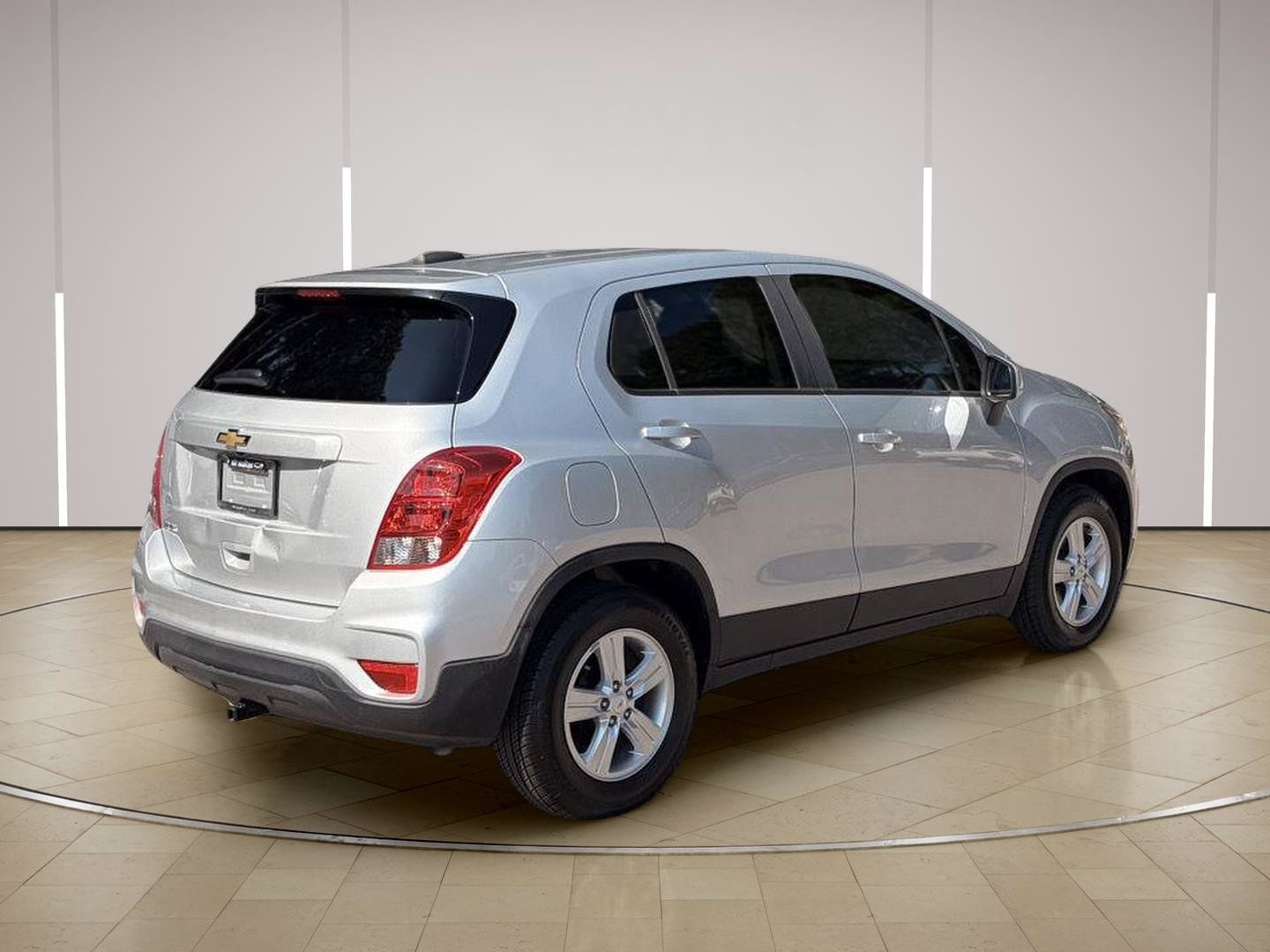 Used 2022 Chevrolet Trax LS w/ Tint and Cruise Package FWD image 7