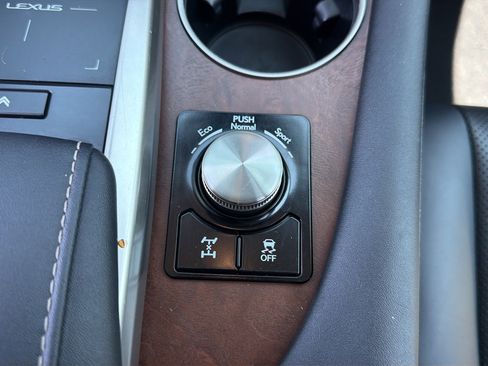 Used 2020 Lexus RX 350L Premium w/ Premium Package AWD/4WD image 40