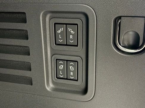 New 2026 GMC Acadia Denali Ultimate image 13