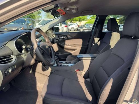 Used 2023 Chevrolet Malibu LT FWD image 16