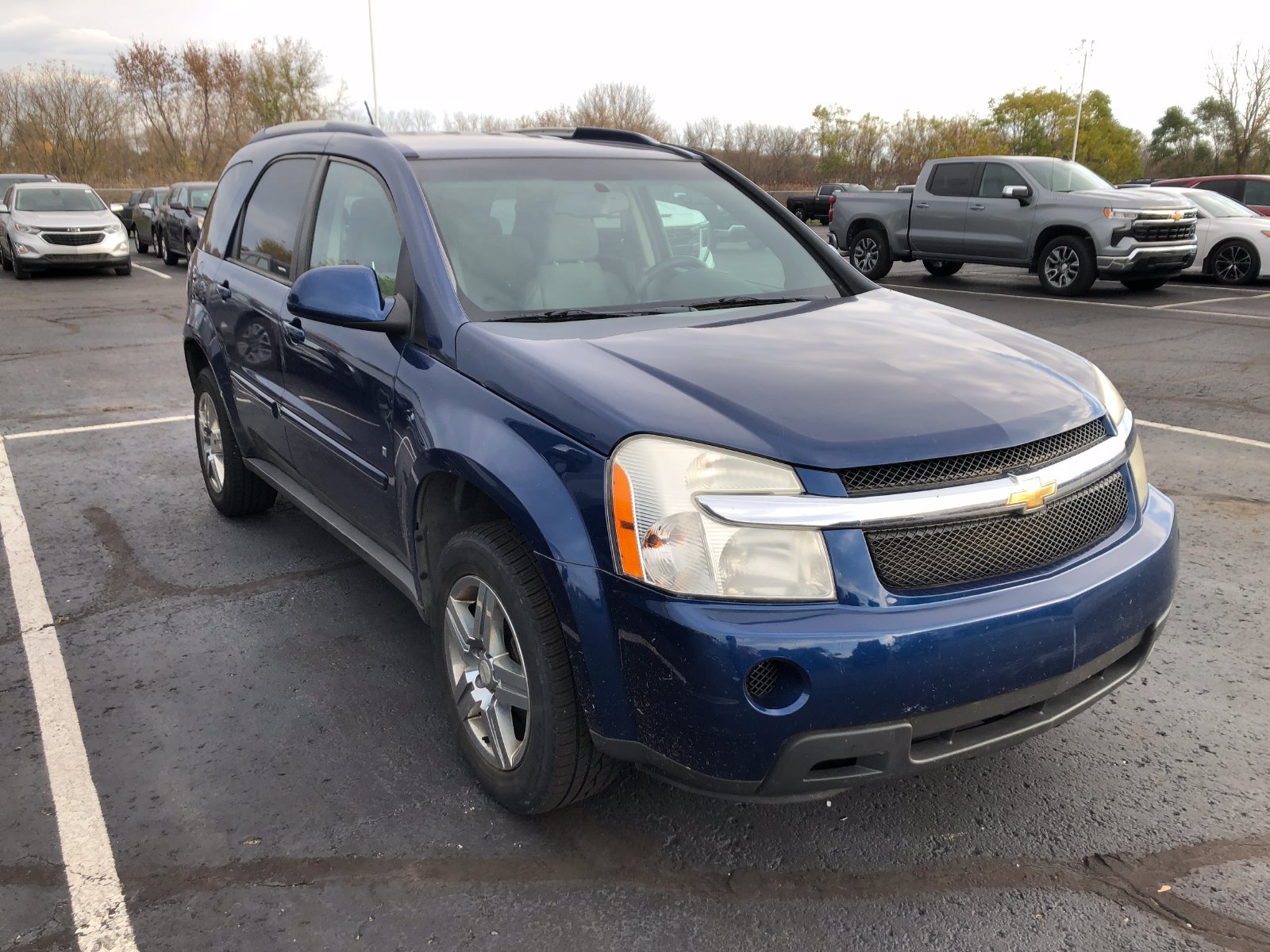 Used 2009 Chevrolet Equinox LT w/ Chrome And Sound Package AWD/4WD image 3