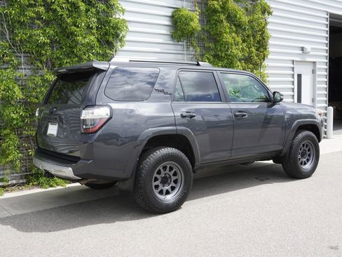 Used 2024 Toyota 4Runner TRD Off-Road Premium AWD/4WD image 4
