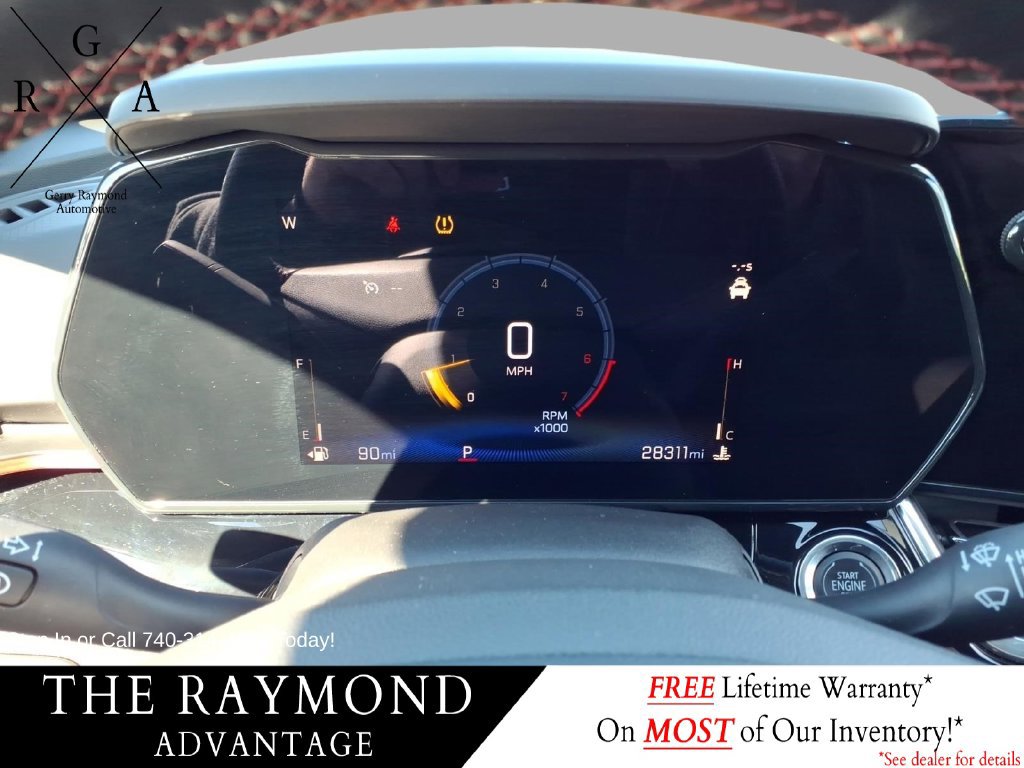 Used 2025 Chevrolet Trax RS w/ Sunroof Package FWD image 20