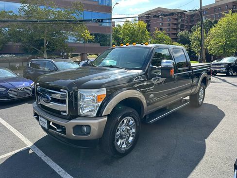 Used 2012 Ford F250 King Ranch w/ King Ranch w/Chrome Pkg AWD/4WD image 3