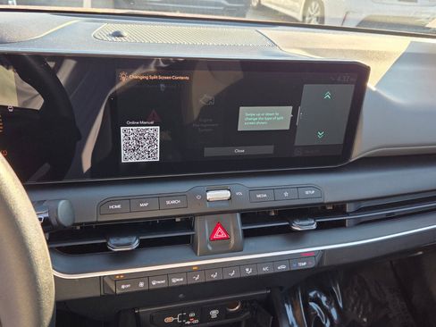 Used 2025 Kia K4 LXS image 19