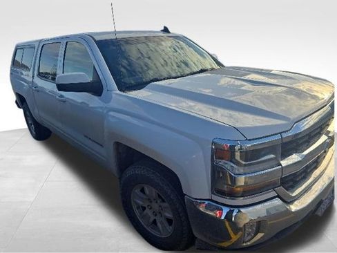 Used 2018 Chevrolet Silverado 1500 LT w/ All Star Edition AWD/4WD image 2