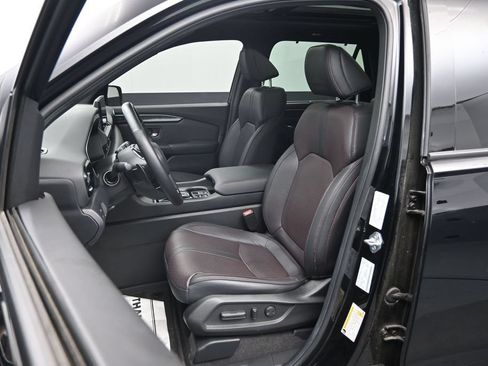 Used 2025 Honda Pilot Black Edition image 23