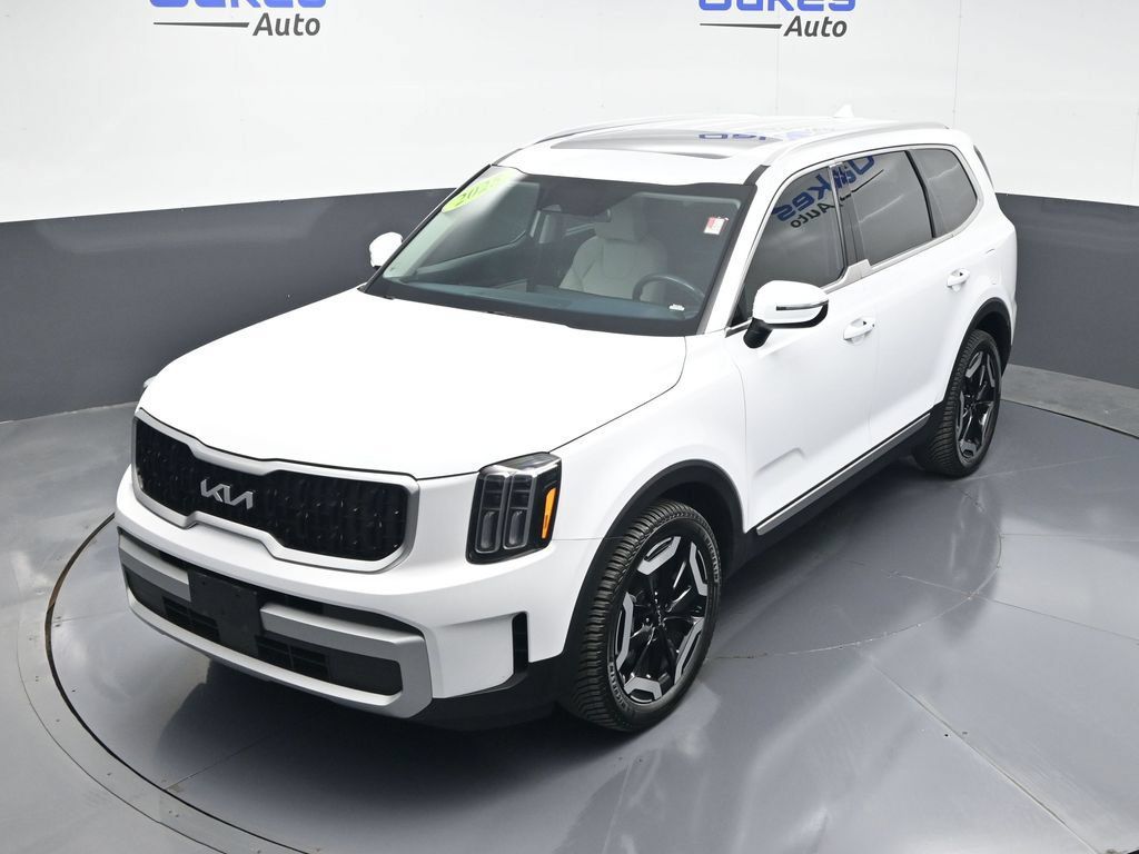 Used 2025 Kia Telluride EX w/ EX Captain's Chair Package FWD image 51