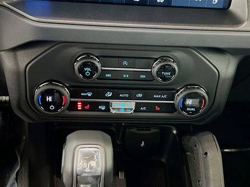 New 2025 Ford Bronco Big Bend w/ Black Diamond Package image 9