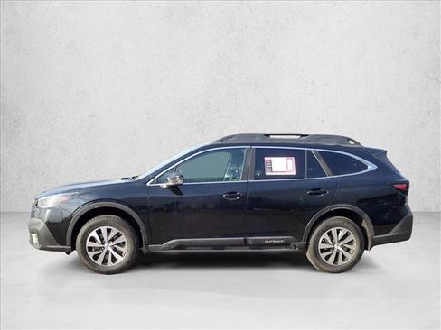 Used 2020 Subaru Outback Premium image 2