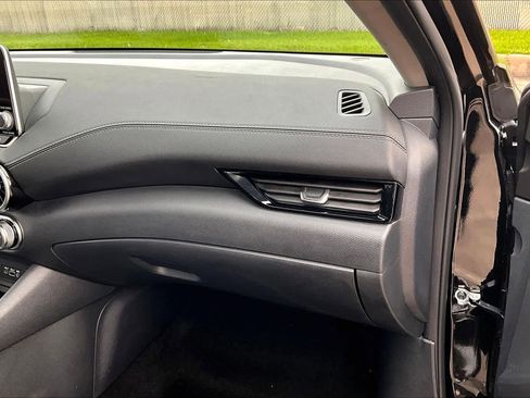 Certified 2024 Nissan Sentra SV w/ Lighting Package FWD image 18