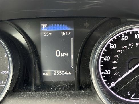 Used 2020 Toyota Camry SE image 15