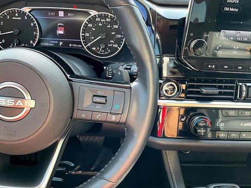 Used 2023 Nissan Pathfinder SL w/ Lighting Package (N92) image 25