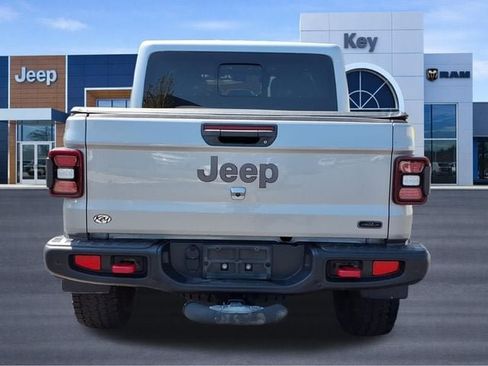Used 2020 Jeep Gladiator Rubicon AWD/4WD image 4