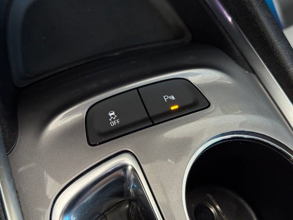 Used 2025 Chevrolet Malibu LT FWD image 32