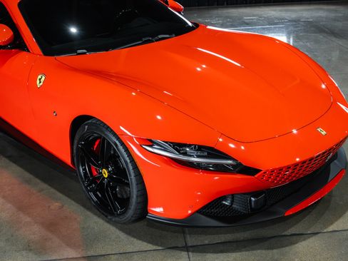 Used 2021 Ferrari Roma RWD image 5