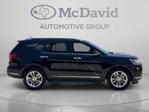 Used 2018 Ford Explorer Limited FWD image 8