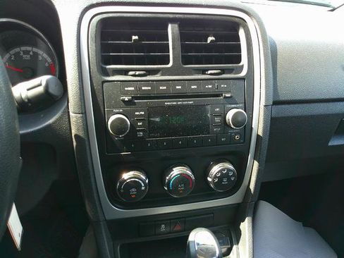 Used 2012 Dodge Caliber SXT image 10