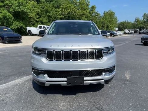 Used 2024 Jeep Wagoneer Series II AWD/4WD image 45