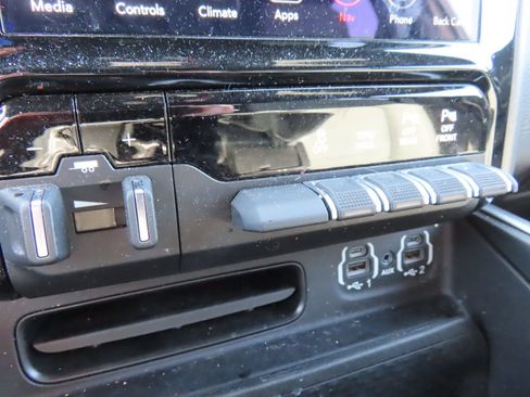 Used 2021 RAM 1500 Big Horn image 21