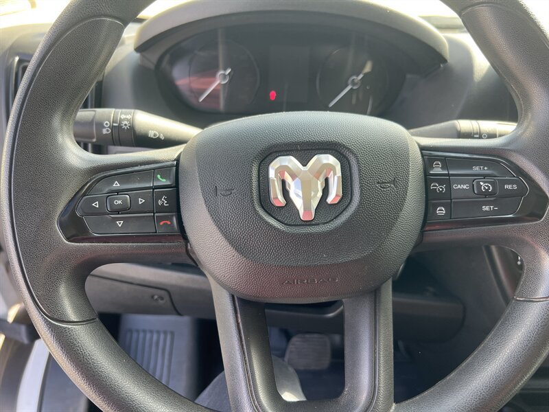 Used 2025 RAM ProMaster 3500 w/ Convenience Group FWD image 17