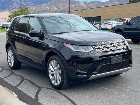 Used 2023 Land Rover Discovery Sport SE image 6