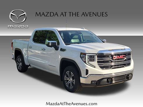 Used 2025 GMC Sierra 1500 SLT image 3