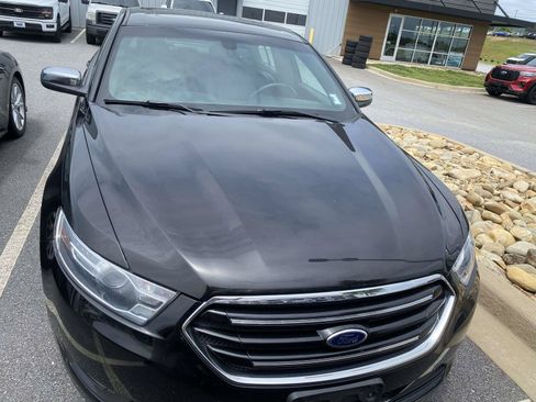 Used 2015 Ford Taurus Limited FWD image 2