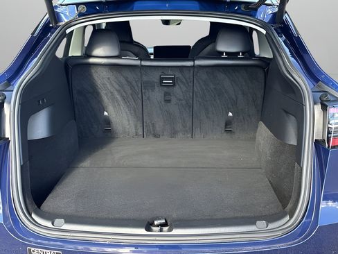 Used 2022 Tesla Model Y Performance image 8