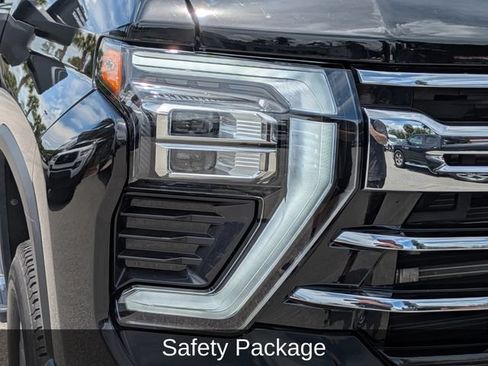Used 2024 Chevrolet Silverado 2500 LTZ w/ LTZ Premium Package AWD/4WD image 10