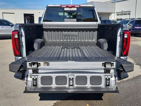 New 2026 GMC Sierra 2500 Denali w/ Denali Reserve Package image 8
