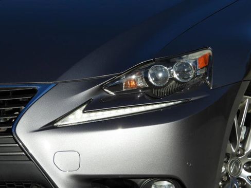 Used 2015 Lexus IS 250 Premium w/ Premium Package image 3