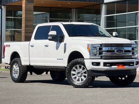 Used 2019 Ford F350 Limited AWD/4WD image 2