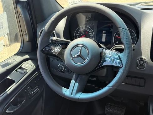 New 2026 Mercedes-Benz Sprinter 2500 image 22