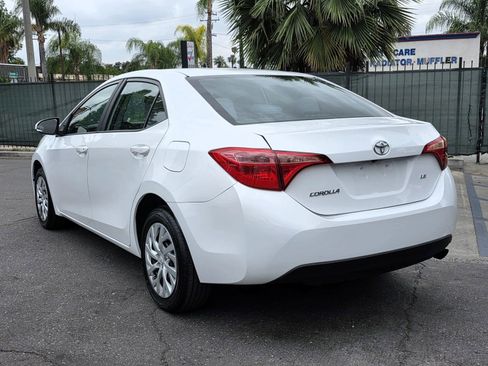 Used 2018 Toyota Corolla LE FWD image 4