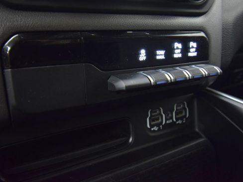 Used 2020 RAM 1500 Big Horn AWD/4WD image 33