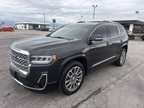Used 2020 GMC Acadia Denali w/ Technology Package AWD/4WD image 3
