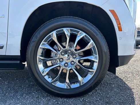 Used 2025 GMC Yukon Denali w/ Sun & Power Step Package image 26
