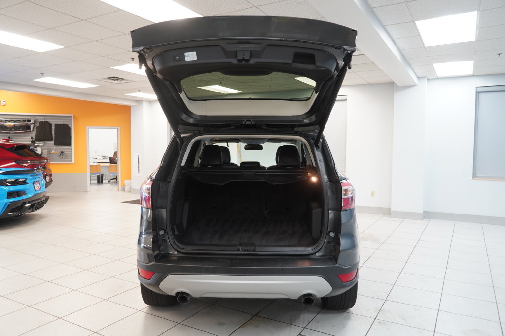 Used 2018 Ford Escape Titanium w/ Ford Safe & Smart Package AWD/4WD image 10