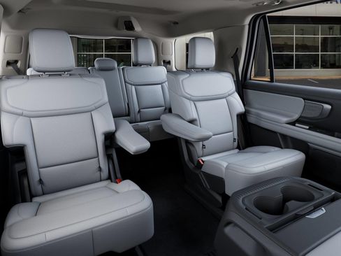 New 2027 Ford Expedition Platinum AWD/4WD image 15