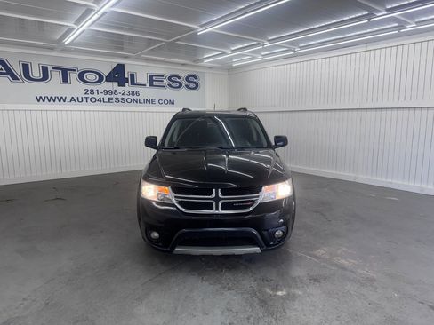 Used 2016 Dodge Journey SXT w/ Comfort/Convenience Group image 2