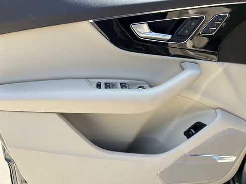 Used 2018 Audi Q7 3.0T Prestige w/ Prestige Package AWD/4WD image 14