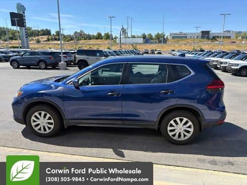 Used 2017 Nissan Rogue S AWD/4WD image 4