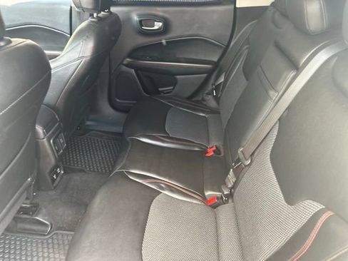 Used 2018 Jeep Compass Trailhawk AWD/4WD image 9