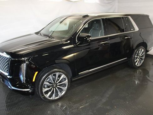 New 2026 Cadillac Escalade ESV Luxury w/ Touring Package image 2