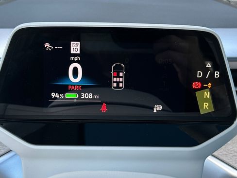 New 2025 Volkswagen ID. Buzz 1st Edition image 24