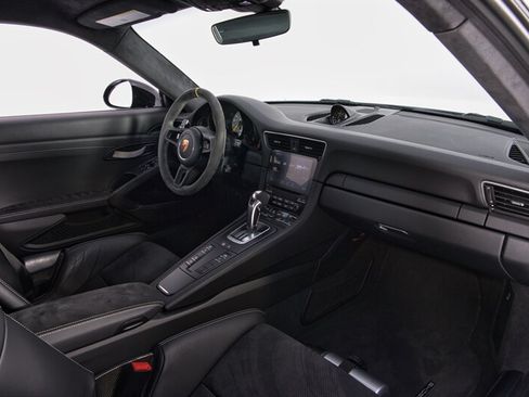 Used 2019 Porsche 911 GT3 RS RWD image 34