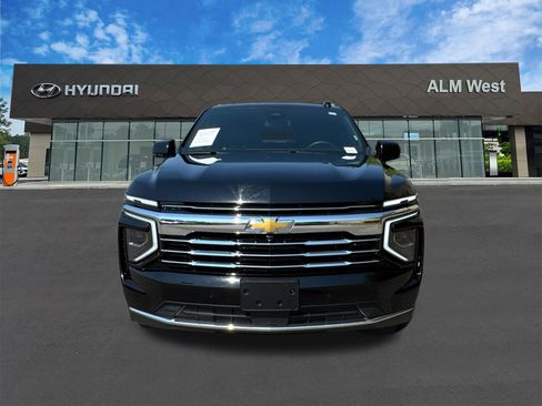 Used 2025 Chevrolet Tahoe LT AWD/4WD image 2